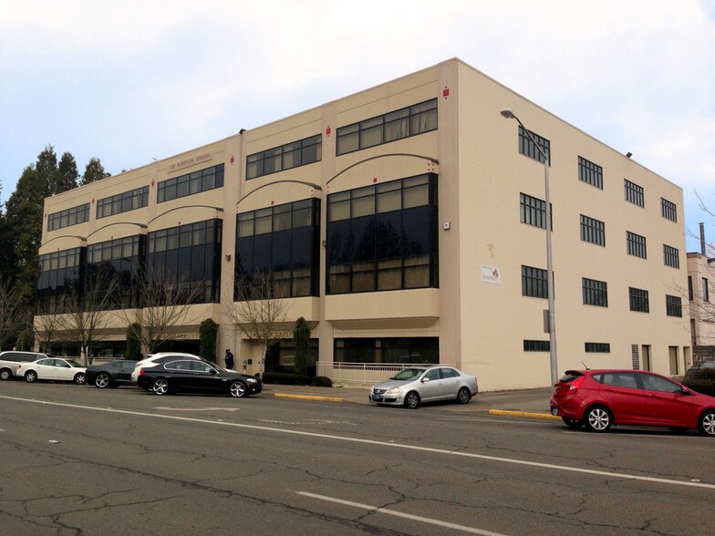 More Photos Of 1241 State St, Salem Office For Sale