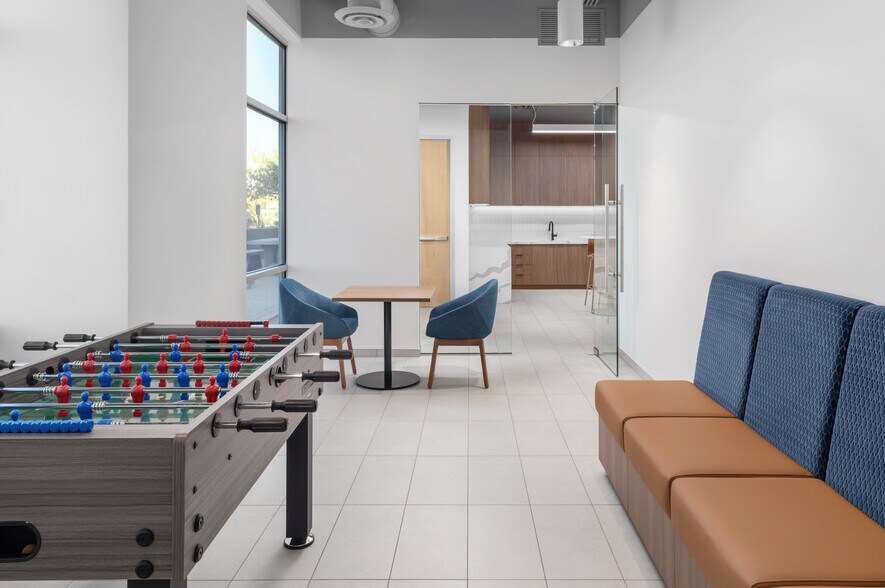 More Photos Of 1130 N Alma School Rd, Mesa Unknown For Sale