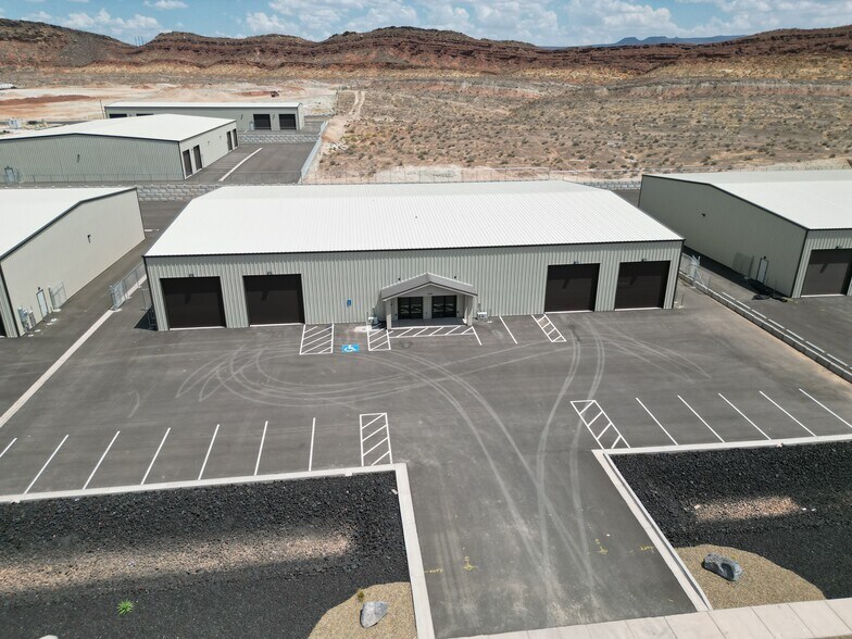More Photos Of 975 S. 5600 W., Hurricane Unknown For Lease