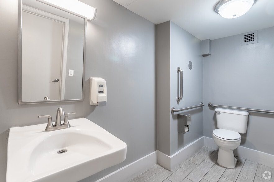 More Photos Of 8150 Lakecrest Dr, Greenbelt Apartments For Sale