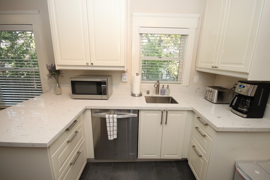 More Photos Of 1505 Fern St, San Diego Apartments For Sale