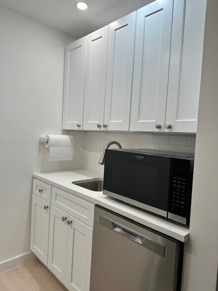 More Photos Of 166 Mercer St, New York Office For Lease