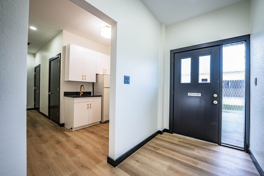 More Photos Of 1832 Harden Blvd, Lakeland Office For Lease