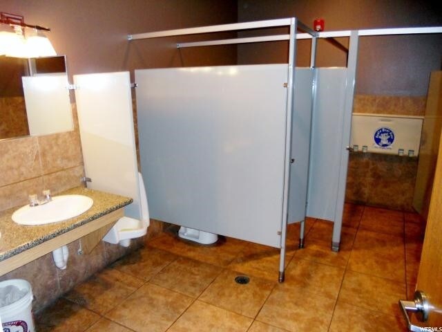 More Photos Of 298 N Main St, Richfield Restaurant For Sale