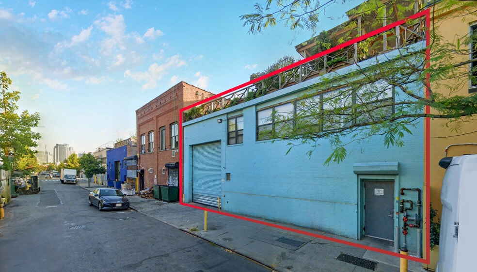 Primary Photo Of 56 Dobbin St, Brooklyn Warehouse For Lease