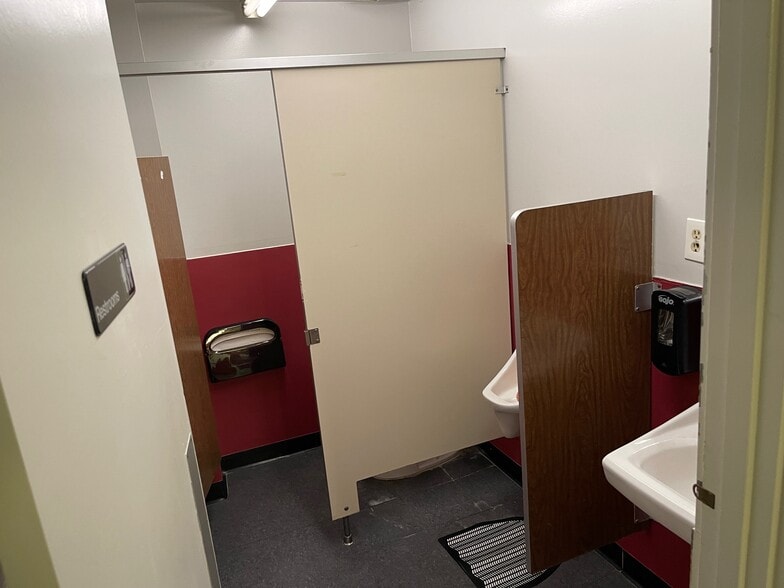 More Photos Of 2230 S Anne St, Santa Ana Manufacturing For Sale
