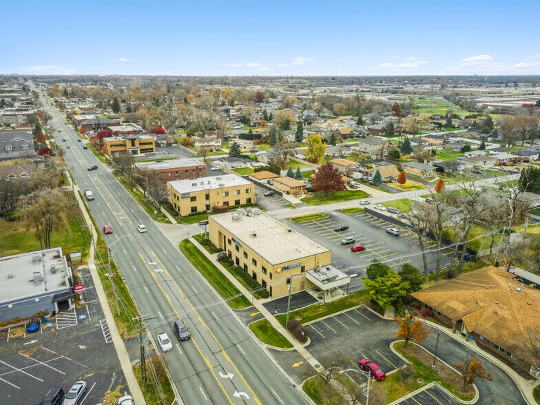 More Photos Of , Palos Hills Office For Sale