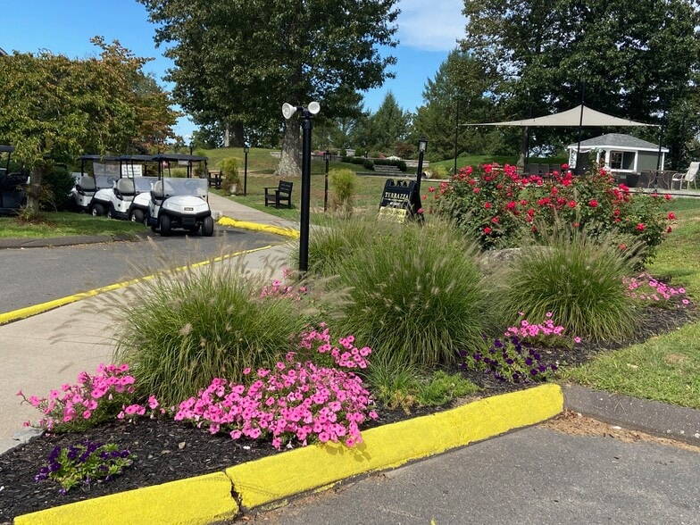 More Photos Of 9 Rose Hill Rd, Portland Golf Course Driving Range For Sale
