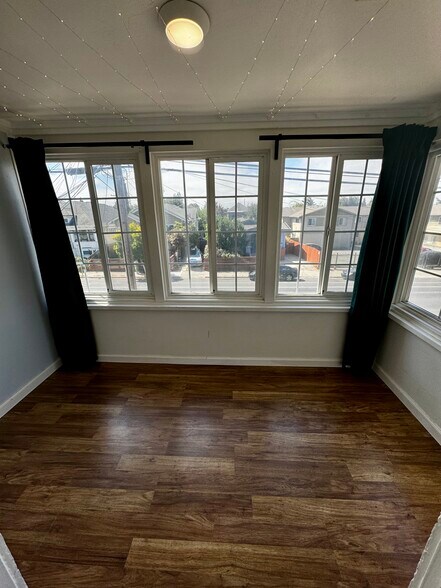More Photos Of 740-744 Alcatraz Ave, Oakland Apartments For Sale