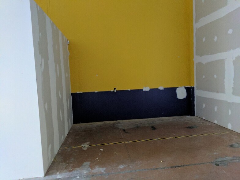 More Photos Of 4503 Spring Cypress Rd, Spring Warehouse For Lease