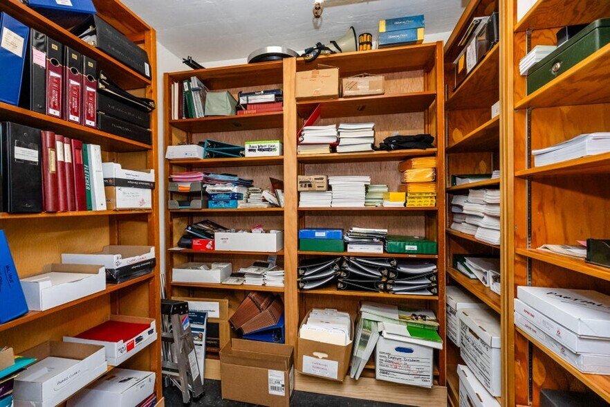 More Photos Of 521 Langley Ave, Saint Joseph Industrial For Sale