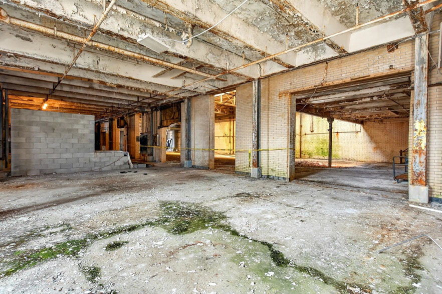 More Photos Of 662 Fillmore Ave, Buffalo Industrial For Sale