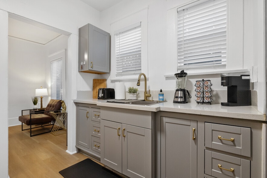 More Photos Of 1055 21st Street, San Diego Apartments For Sale