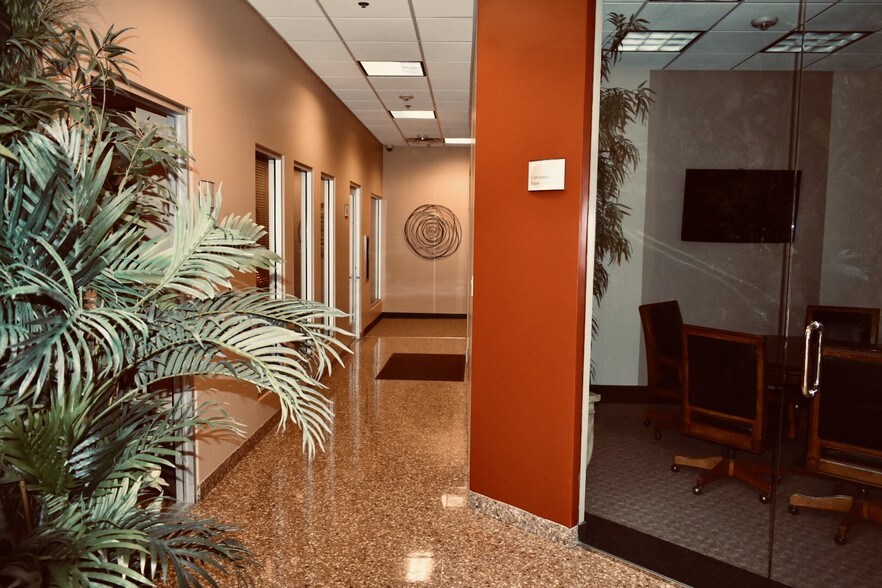 More Photos Of 5010 E Warner Rd, Phoenix Office For Lease