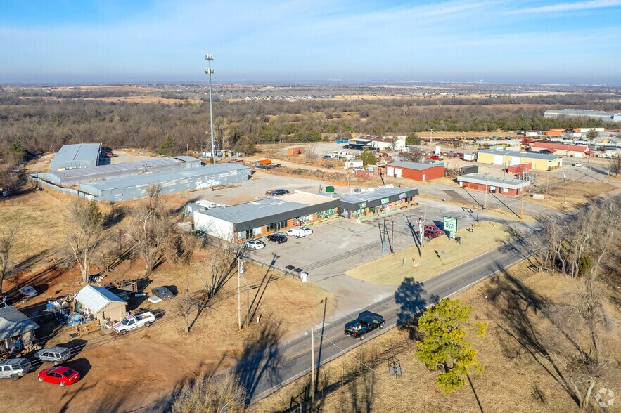 More Photos Of 7209-7217 S Council Rd, Oklahoma City Unknown For Lease