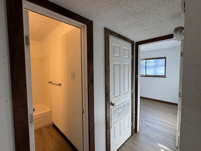 More Photos Of 1256 SW Fillmore St, Topeka Apartments For Sale