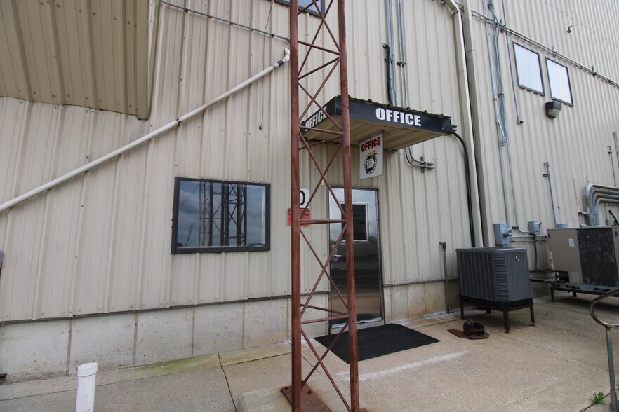 More Photos Of 6059 159th St, Galva Food Processing For Sale