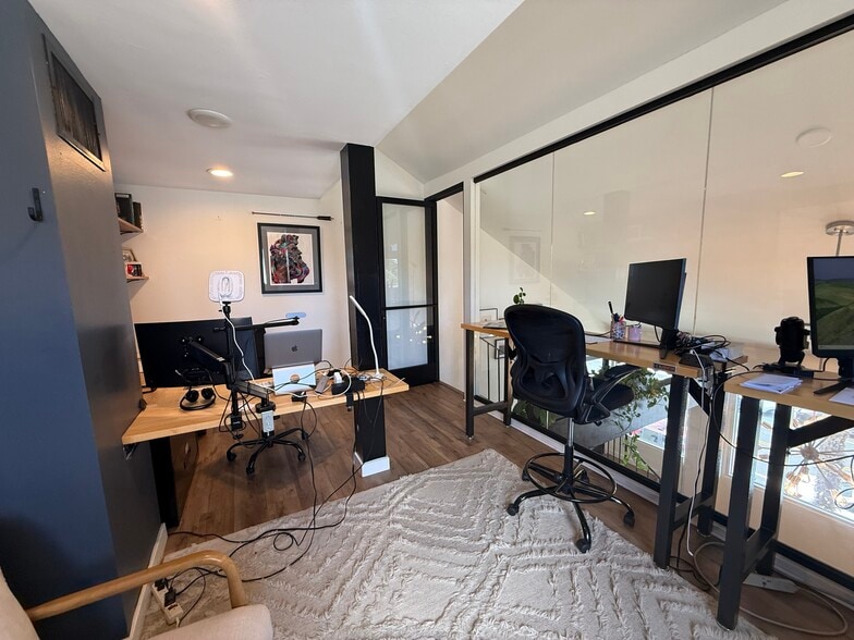 More Photos Of 2734 E Broadway, Long Beach Loft Creative Space For Sale