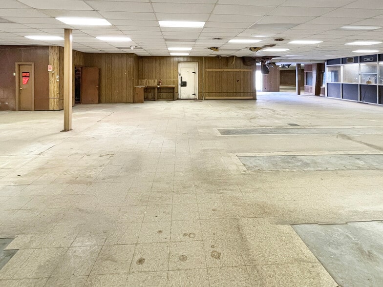 More Photos Of 120 Ash St, Spring Hope Storefront Retail Office For Sale