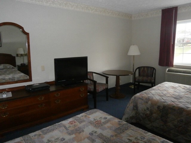 More Photos Of 2521 Lawn Rd, Meadow Bridge Hotel For Sale