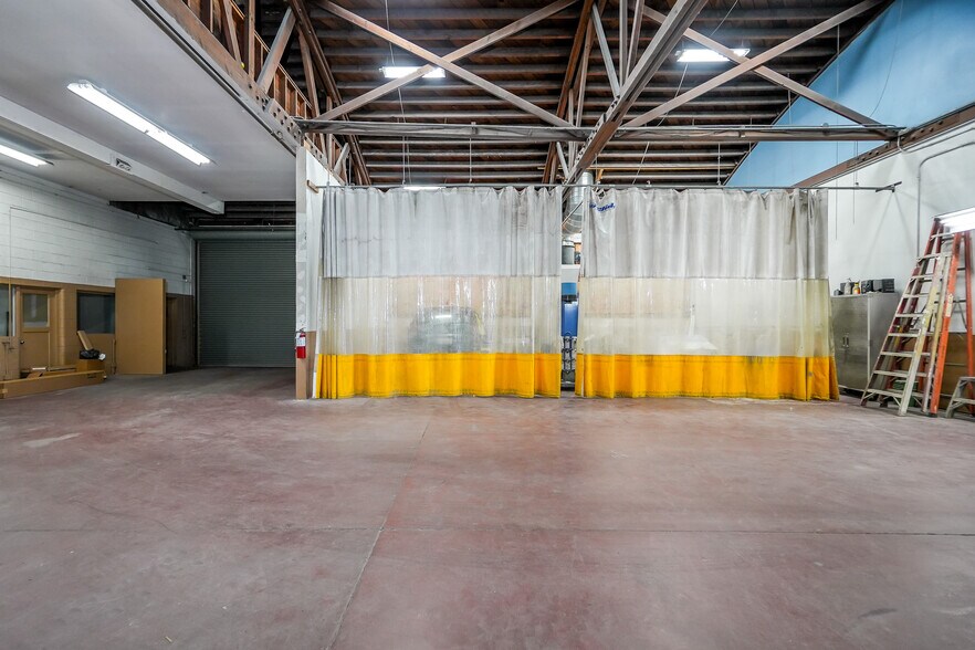 More Photos Of 2323 Nevin Ave, Richmond Auto Repair For Sale