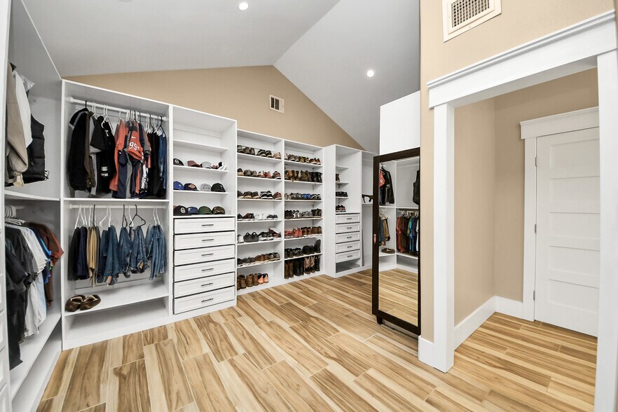 More Photos Of 17188 Highway 321, Dayton Specialty For Sale