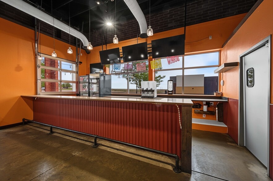 More Photos Of 2290 Rawlings Blvd, Pueblo Freestanding For Lease