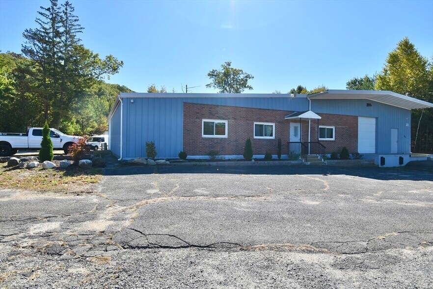 More Photos Of 45 Bethany Rd, Monson Manufacturing For Sale
