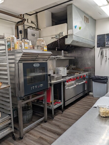 More Photos Of 57 East St, Ipswich Specialty For Sale