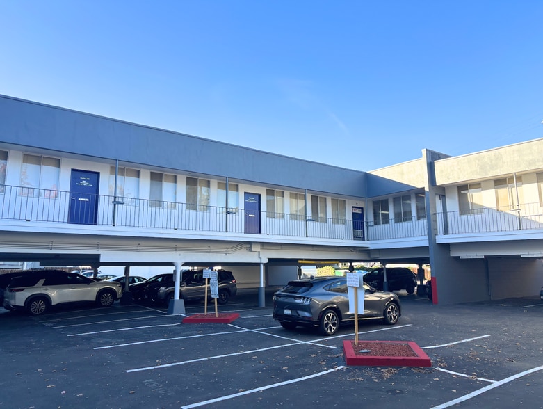 More Photos Of 930 Alhambra Blvd, Sacramento Office For Lease