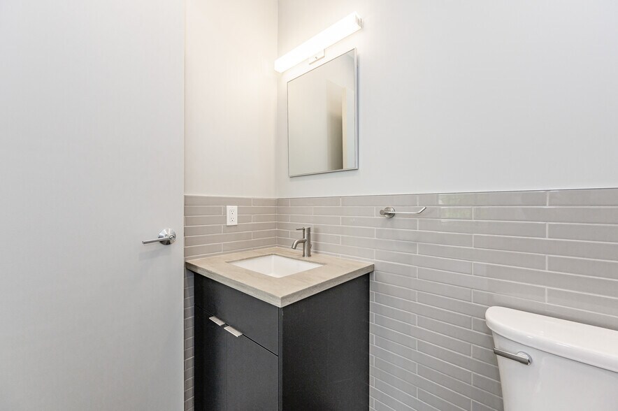 More Photos Of 155 Frobisher Dr, Waterloo Office For Sale