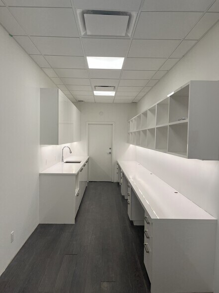 More Photos Of 8160 Cook Rd, Richmond Storefront For Lease