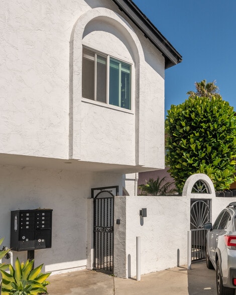 More Photos Of 4346 Texas St, San Diego Apartments For Sale