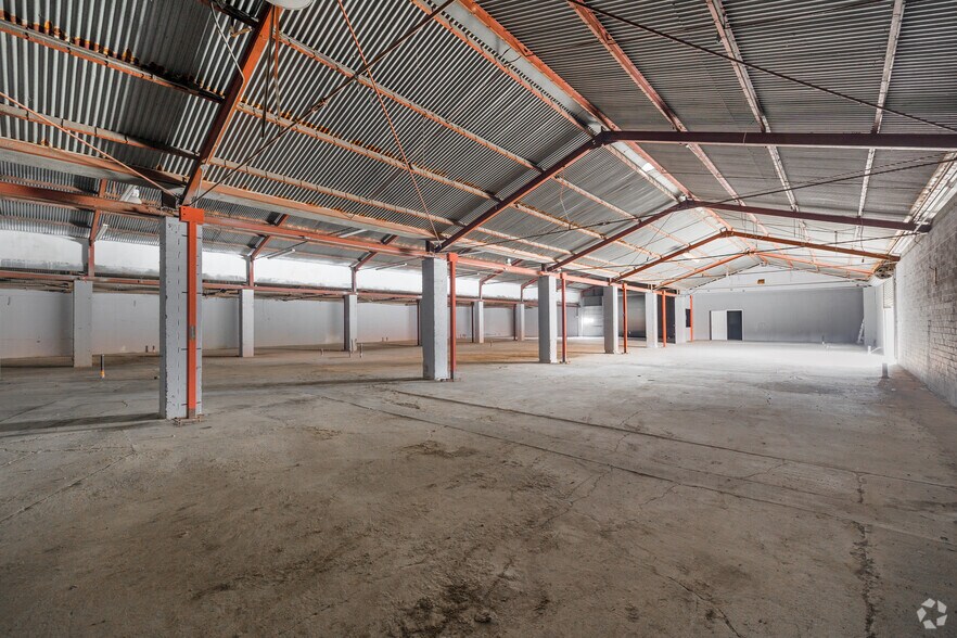 More Photos Of 728-730 W Esther St, Long Beach Warehouse For Sale