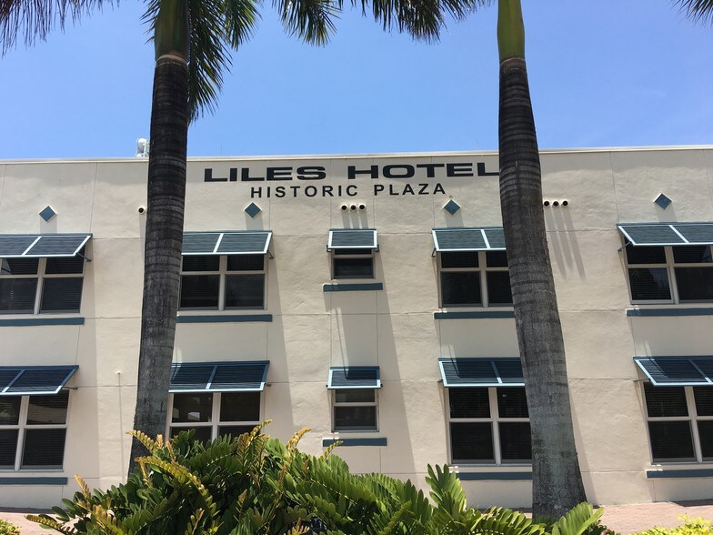 More Photos Of 27725 Old US Highway 41, Bonita Springs Office For Lease