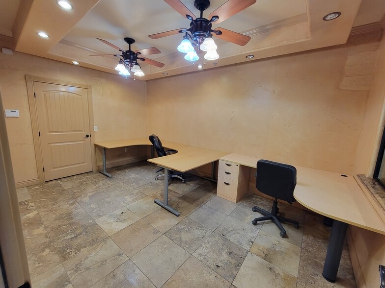 More Photos Of 7500 Arroyo Cir, Gilroy Light Distribution For Sale