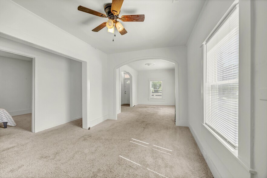 More Photos Of 1206 Dawson St, Wilmington Office Residential For Sale