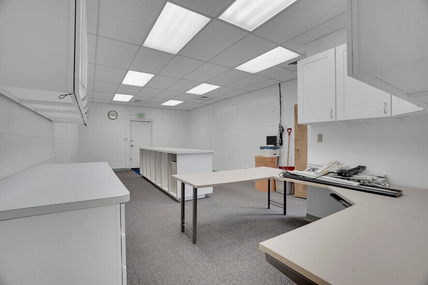 More Photos Of 211 E Simpson St, Lafayette General Retail For Sale