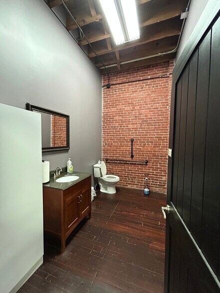More Photos Of 152 W 12 St, Erie Office For Lease