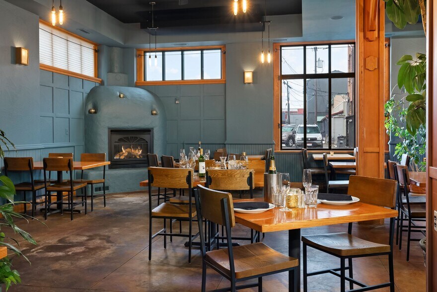 More Photos Of 102 S 1st Ave, Sandpoint Storefront Retail Office For Sale