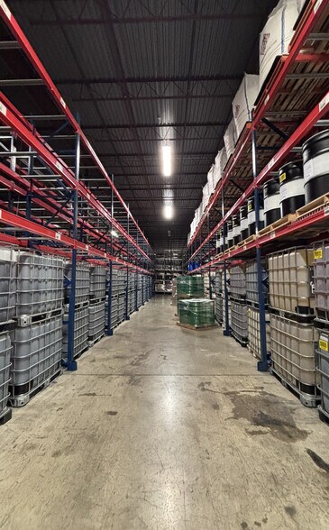 More Photos Of 99 Summerlea Rd, Brampton Distribution For Lease