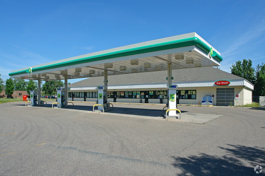Primary Photo Of 1107 Scandia Trl, Forest Lake Service Station For Lease