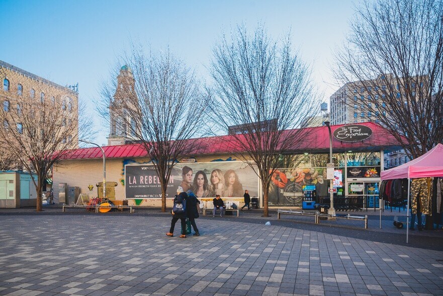More Photos Of 4138 Broadway, New York Supermarket For Sale