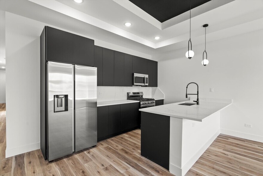 More Photos Of 6538 Rhodes ave, Chicago Apartments For Sale