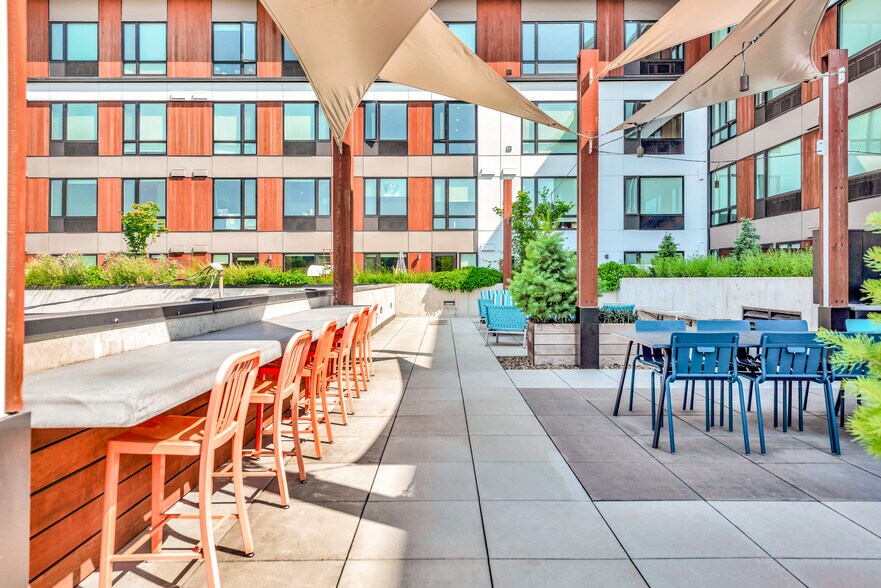 More Photos Of 11125 SE 21st St, Milwaukie Apartments For Lease