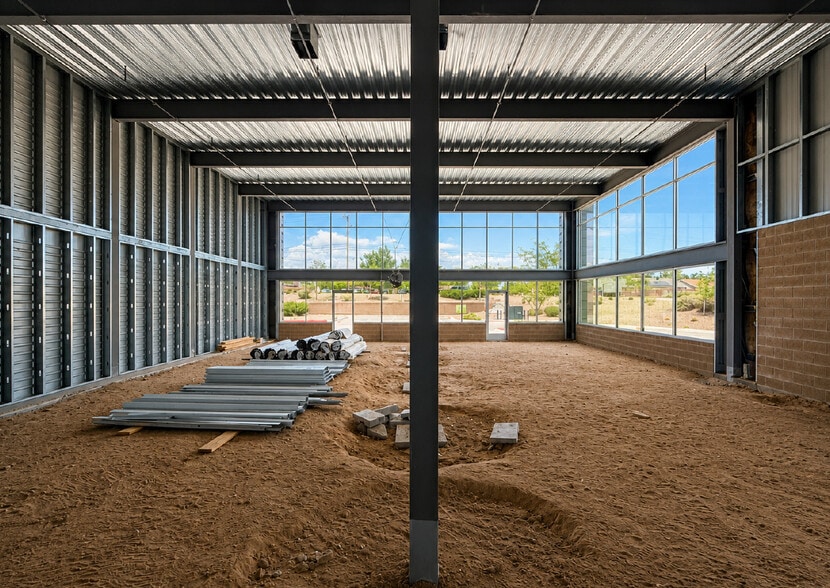 More Photos Of 10880 Unser Blvd NW, Albuquerque Self Storage For Lease