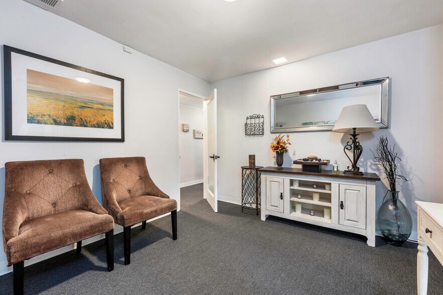 More Photos Of 3840 Woodruff Ave, Long Beach Medical For Lease