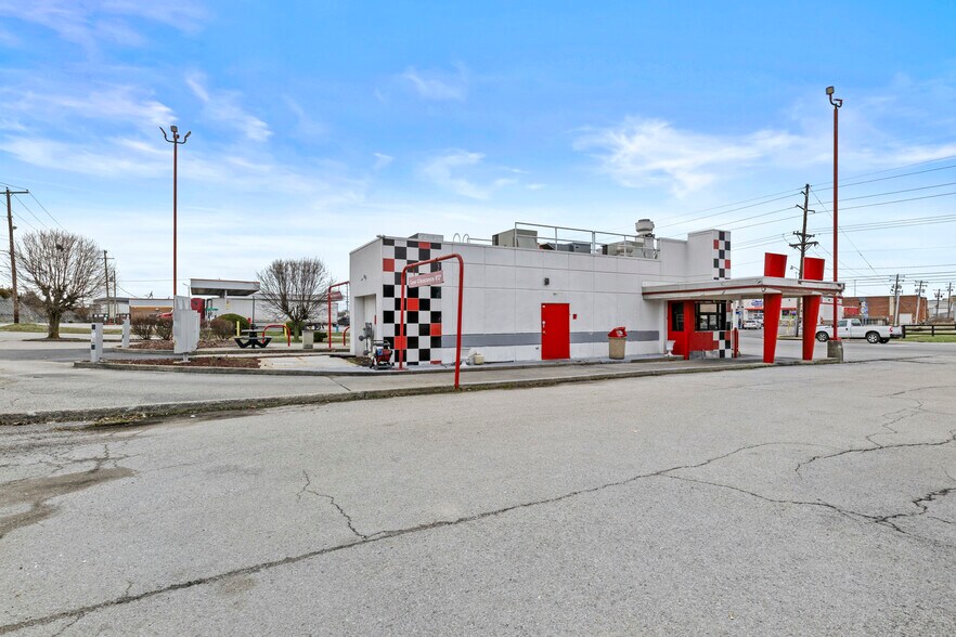 More Photos Of 1478 W Lexington Ave, Winchester Fast Food For Lease