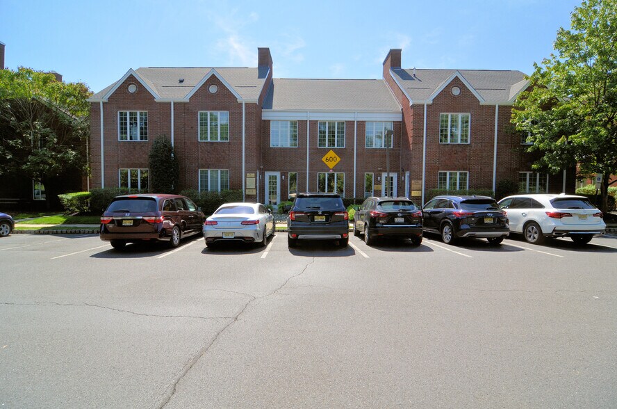 More Photos Of 611-624 Courtyard Dr, Hillsborough Medical For Sale