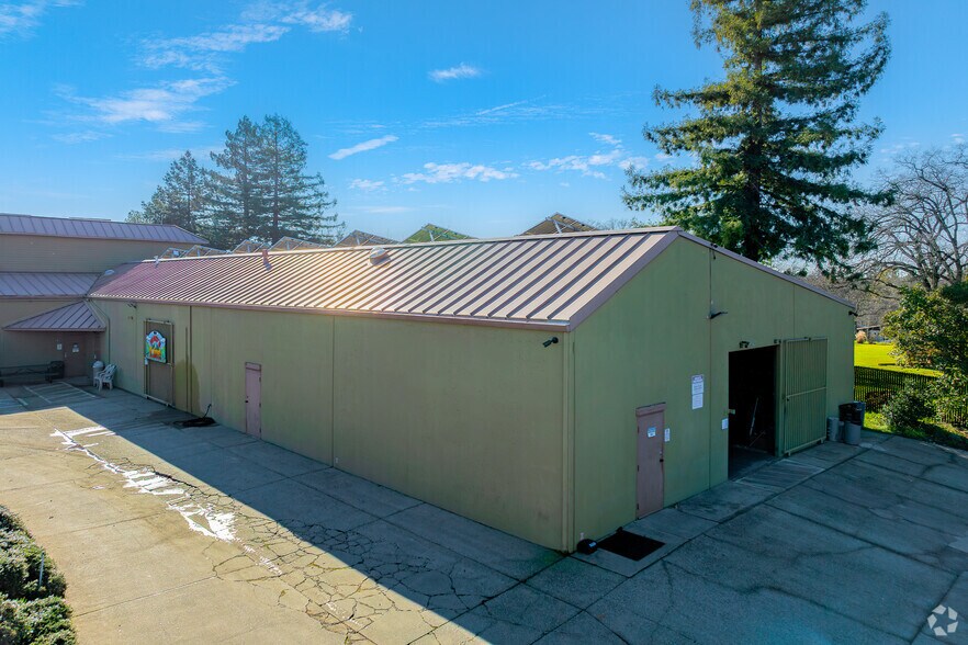 More Photos Of 11837 Kemper Rd, Auburn Office For Lease